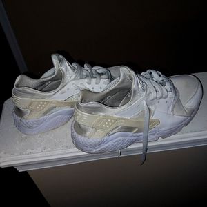 AIR Huarache By NIKE